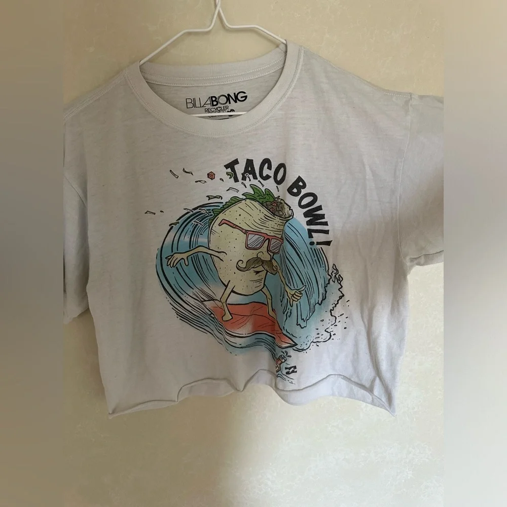 vintage billabong graphic tee, size small, white - Picture 4 of 4